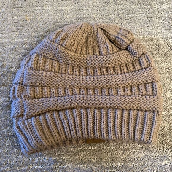 C.C Women's Tan Brown Cable Knit Neutral Winter Beanie - Picture 2 of 4